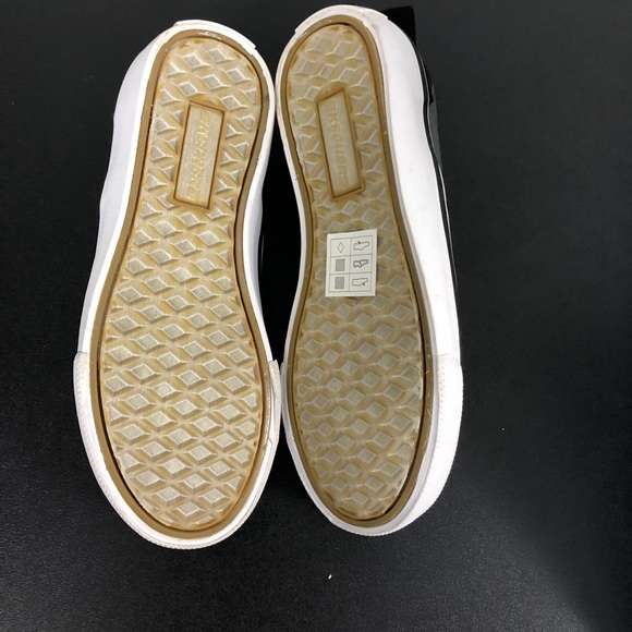 Skechers - Picture 2 of 9